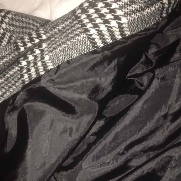 Jacket - Picture 2 of 4